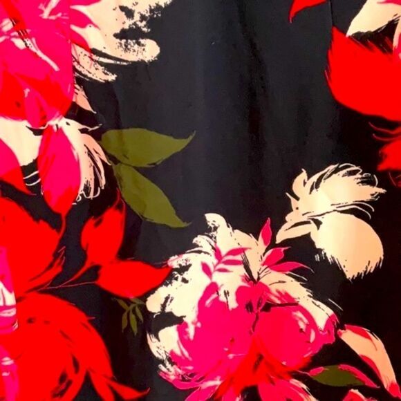 TRINA TURK NWT BRIGHT FLORAL BELL SLEEVES V NECK DRESS SIZE 6 - Picture 7 of 10